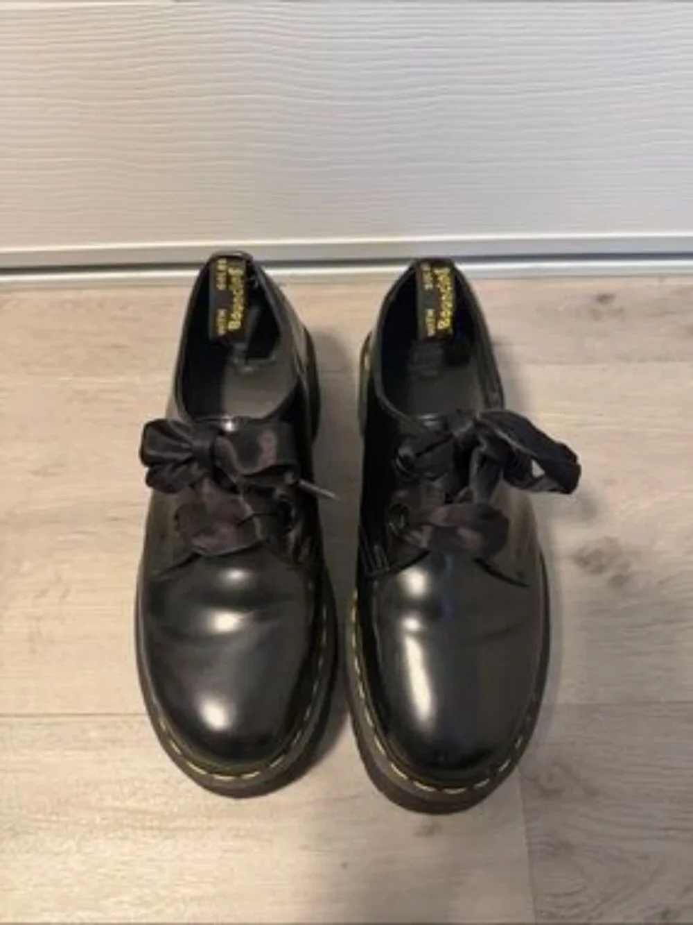 Dr. Martens Black Holly Platform shoes